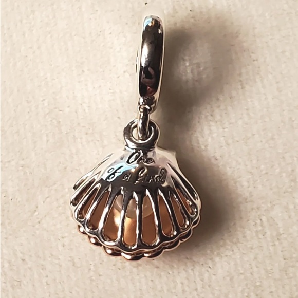 Pandora, club, charm, seashell, and pearl dangle charm. - Picture 6 of 8